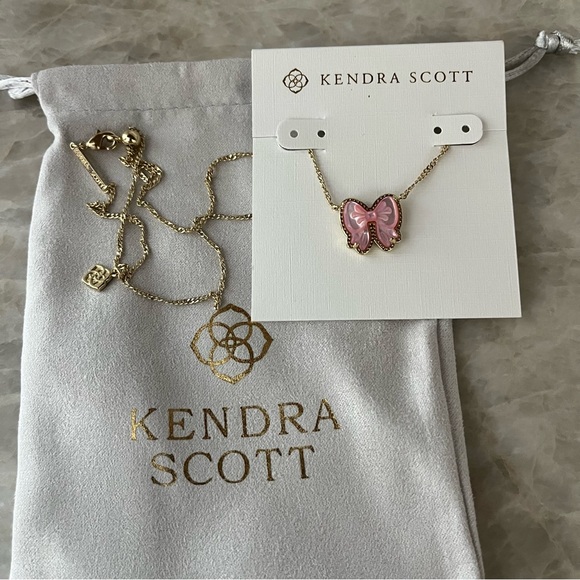🎀✨Kendra Scott Haley Bow Gold Pendant Necklace In Blush Mother of Pearl New✨ 🎀 - Picture 7 of 8